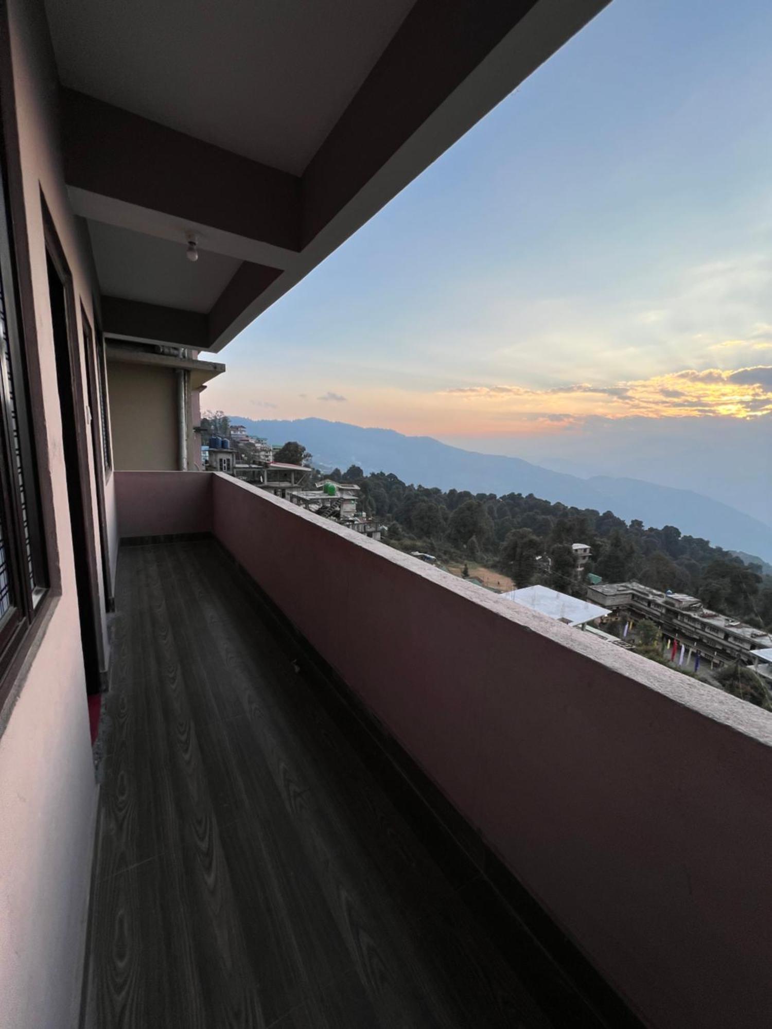 Hangkhim Homestay Ravangla Экстерьер фото